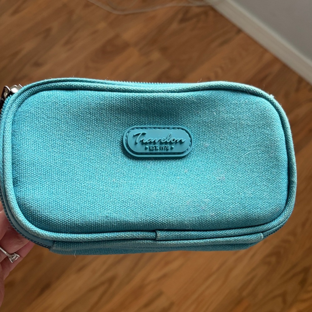 Travelon jewelry +tech travel Carry Case